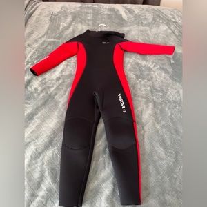 Kids Vigor red and black Wet Suit‎ 10